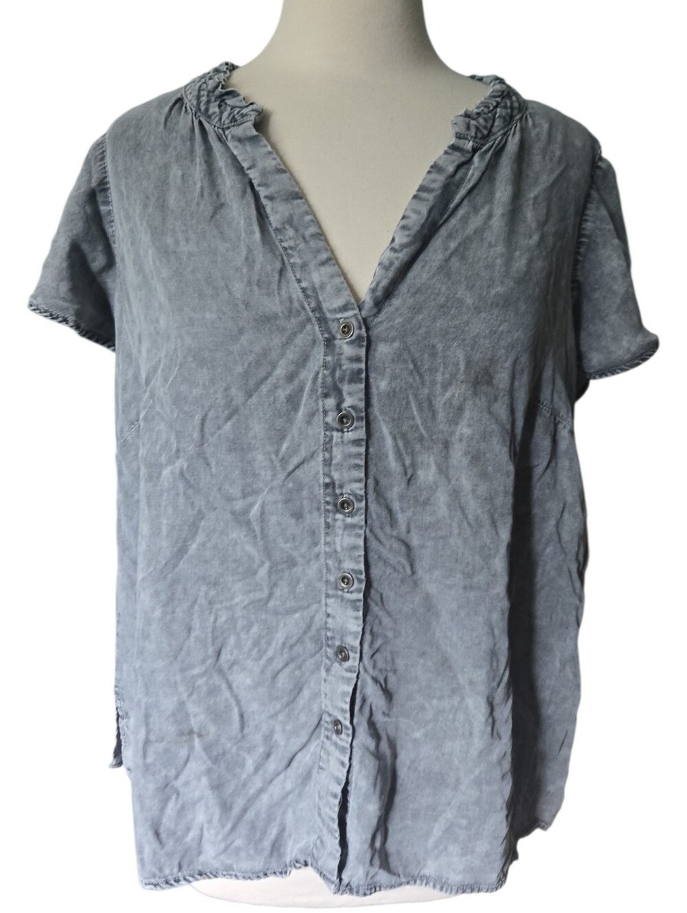 Jane + Delancey Acid Washed Light Gray Short-Sleeve Button-Down Shirt - 1X